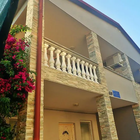 Bugenvila Apartment *