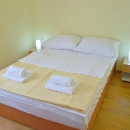 Bugenvila * Селине