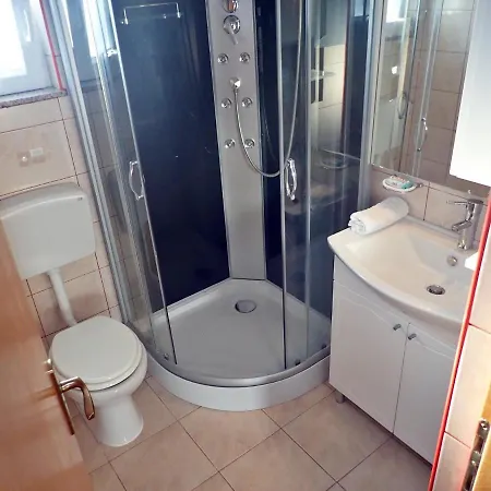 Bugenvila Apartment Seline